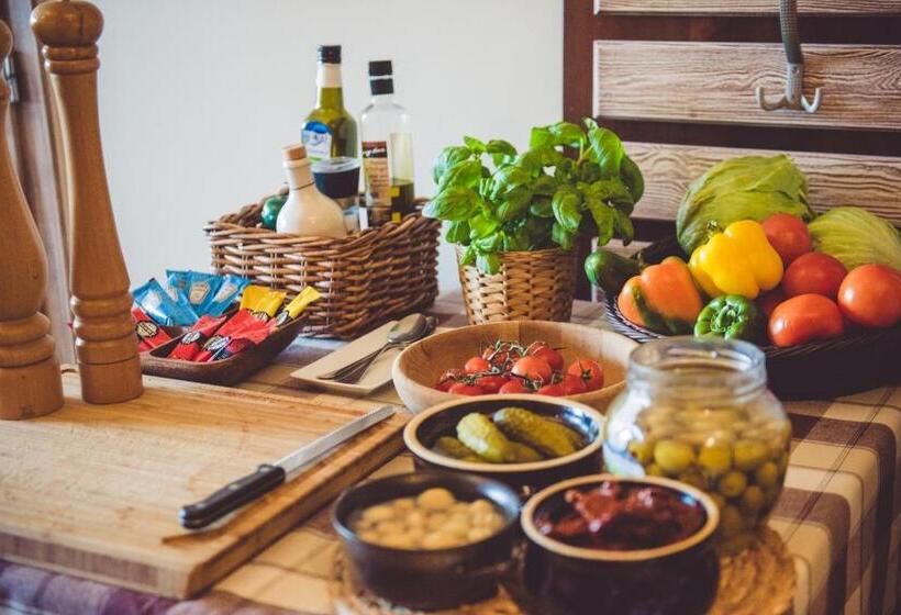 בית מלון כפרי Na Skarpie   Charzykowy