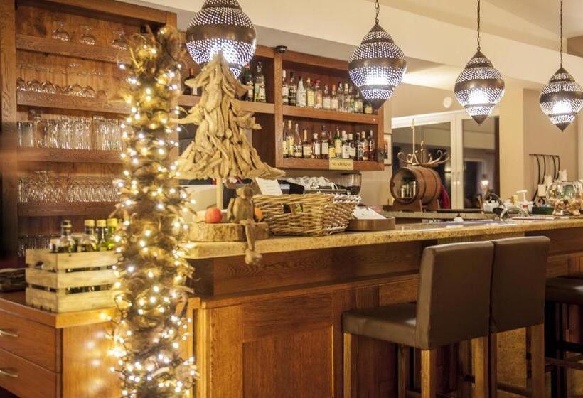 בית מלון כפרי Na Skarpie   Charzykowy