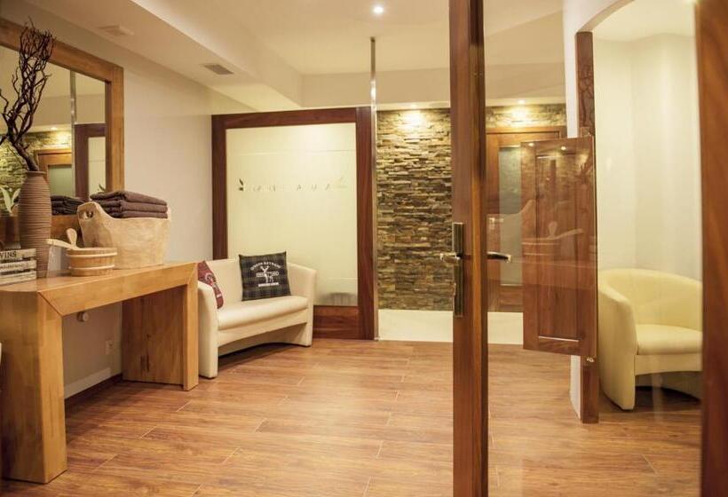 호텔 Na Skarpie   Charzykowy