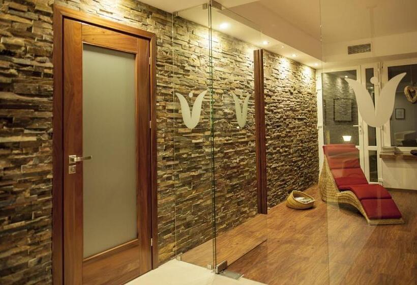 בית מלון כפרי Na Skarpie   Charzykowy