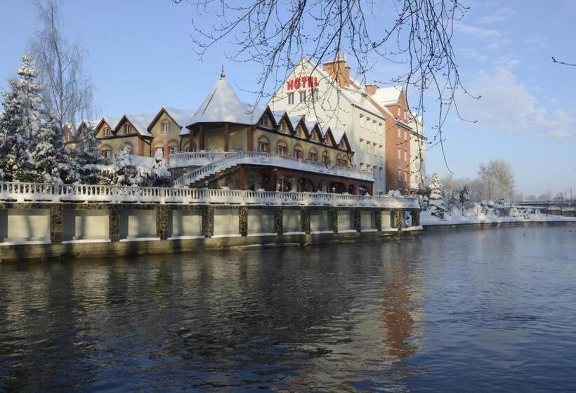هتل Nad Pisą