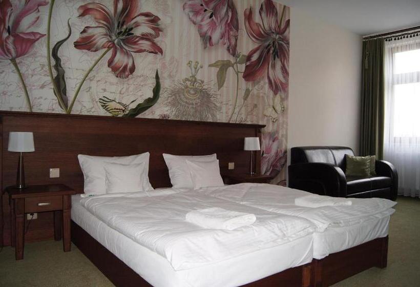 בית מלון כפרי Neo Międzyrzecz