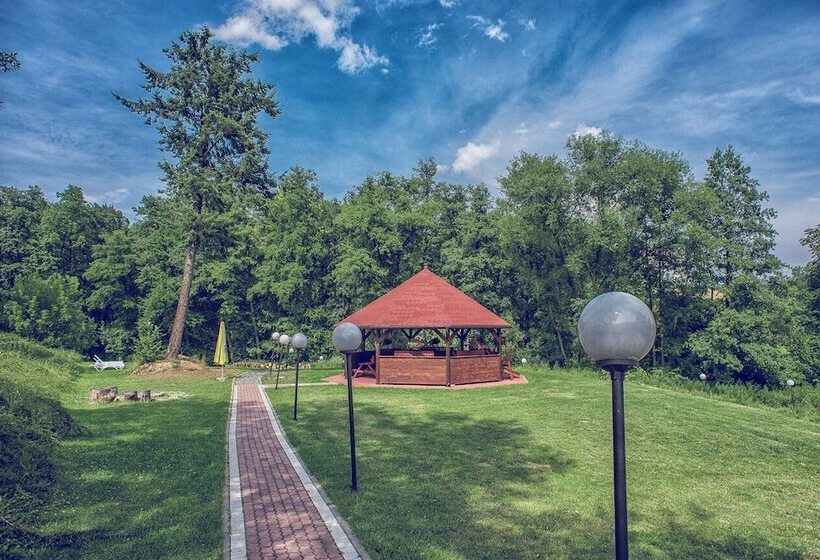 בית מלון כפרי Niemcza Wino & Spa