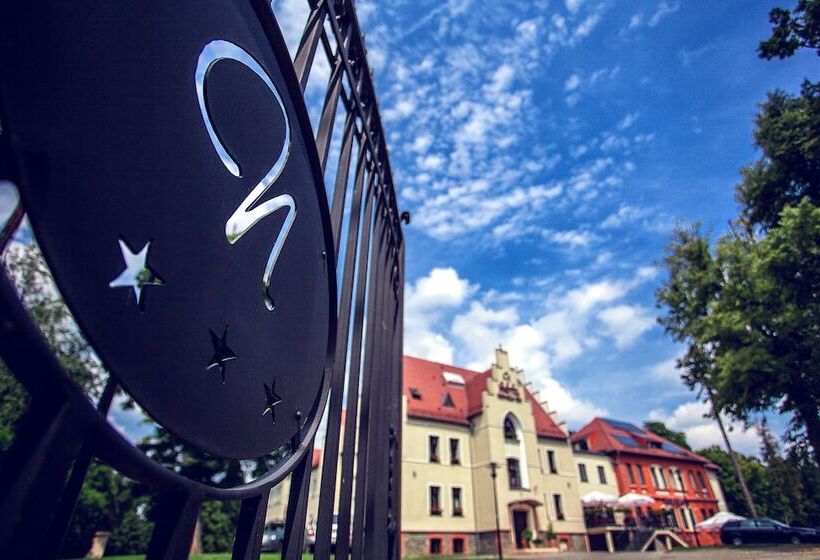 בית מלון כפרי Niemcza Wino & Spa