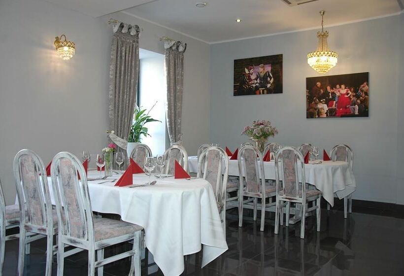 בית מלון כפרי Opera