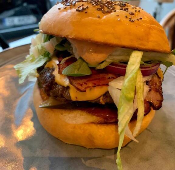 בית מלון כפרי Opera