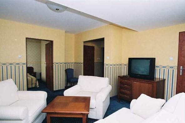 酒店 Osrodek Szkoleniowy Allianz