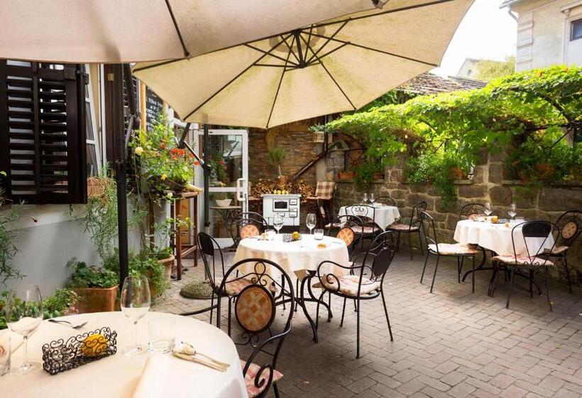 هتل Rooms & Restaurant Ostarija