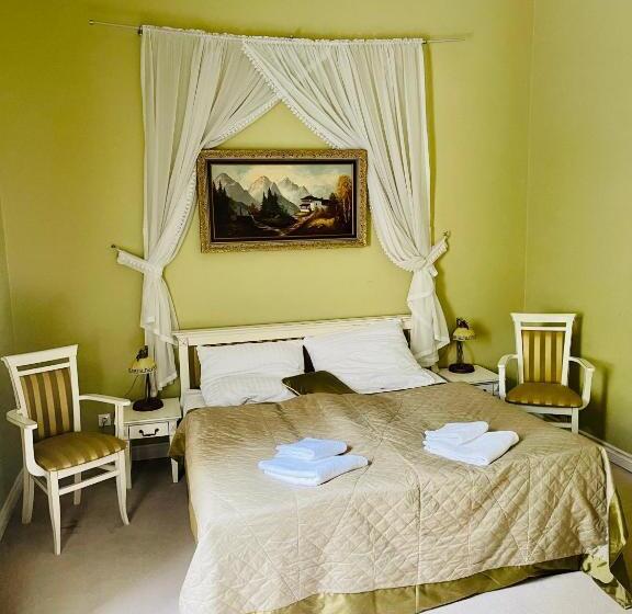 ホテル Pałac Biedrusko