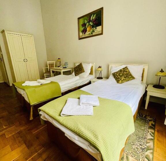 ホテル Pałac Biedrusko