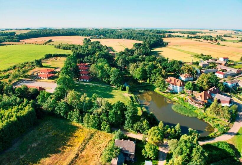 בית מלון כפרי Pałac Czarny Las