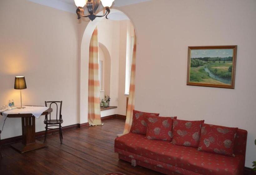 ホテル Pałac Myśliwski Orle Solutions