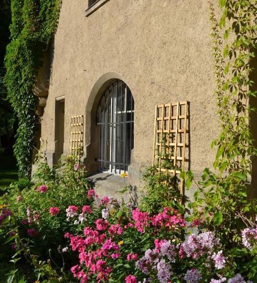 ホテル Pałac Myśliwski Orle Solutions