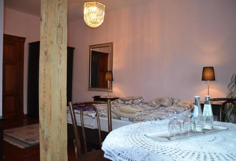 ホテル Pałac Myśliwski Orle Solutions