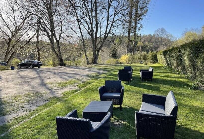 ホテル Pałac Myśliwski Orle Solutions