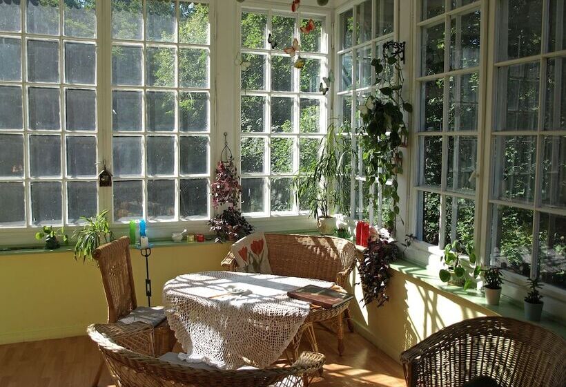 ホテル Pałac Myśliwski Orle Solutions