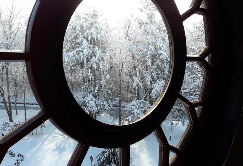 هتل Pałac Myśliwski W Antoninie