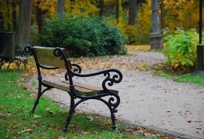 هتل Pałac Myśliwski W Antoninie