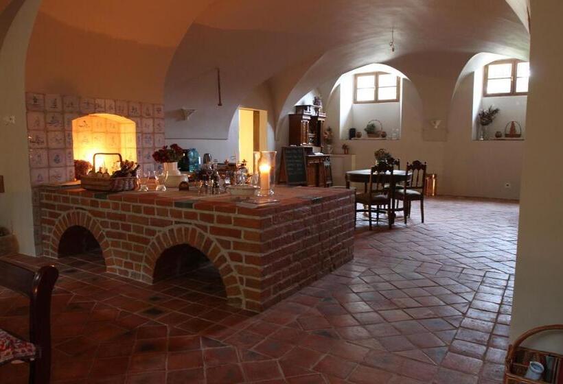 בית מלון כפרי Pałac Nakomiady