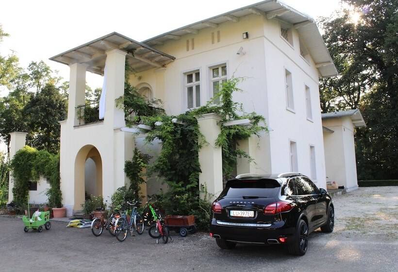 Pałac Wiechlice   Hotel, Restaurant, Spa