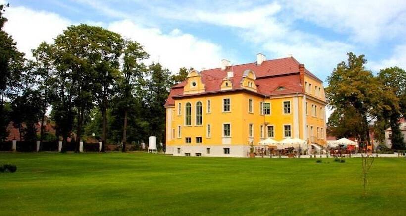 Pałac Wiechlice   Hotel, Restaurant, Spa