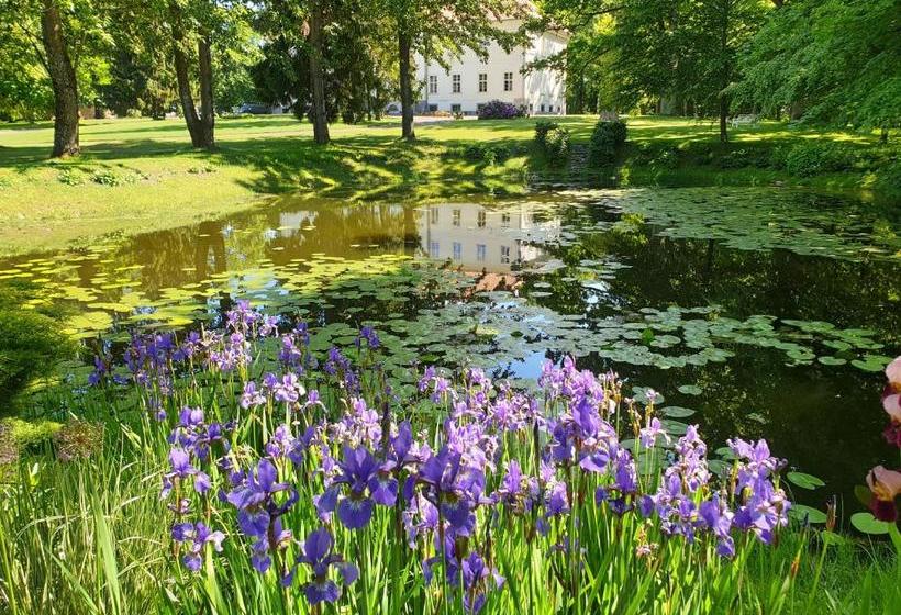 בית מלון כפרי Pałac Nakomiady