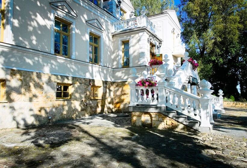 Pałac Tarnowskich Hotel & Restauracja & Spa
