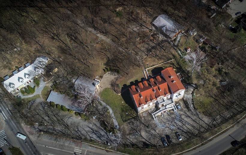 Pałac Tarnowskich Hotel & Restauracja & Spa