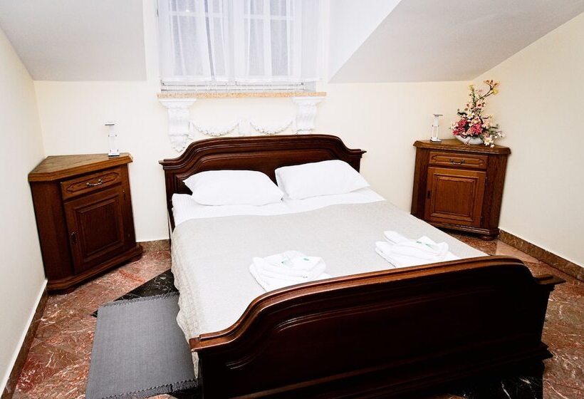 Pałac Tarnowskich Hotel & Restauracja & Spa