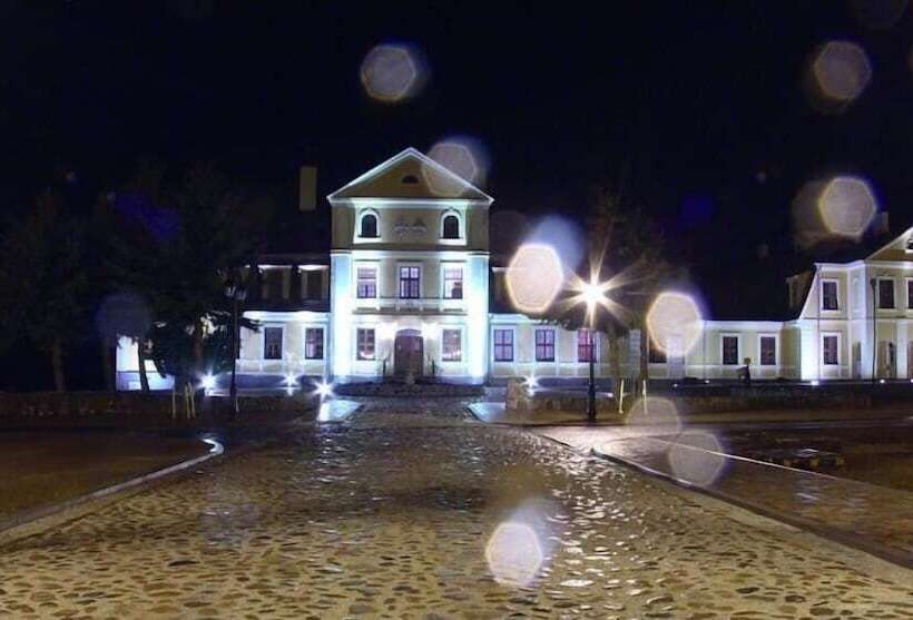 酒店 Pałac W Rymaniu