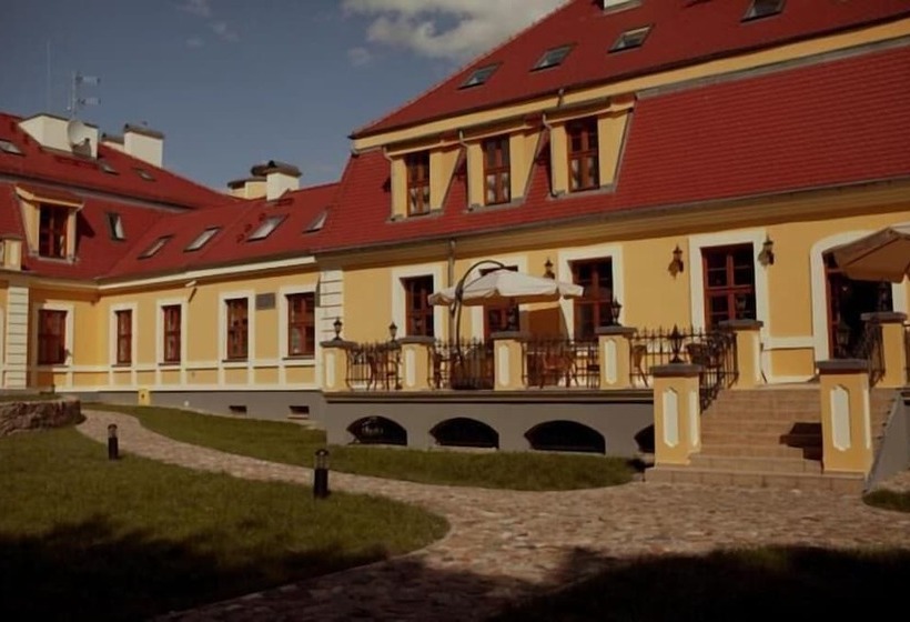 酒店 Pałac W Rymaniu