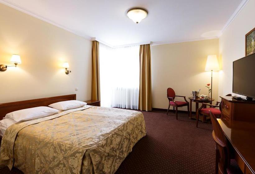 فندق Pan Tadeusz