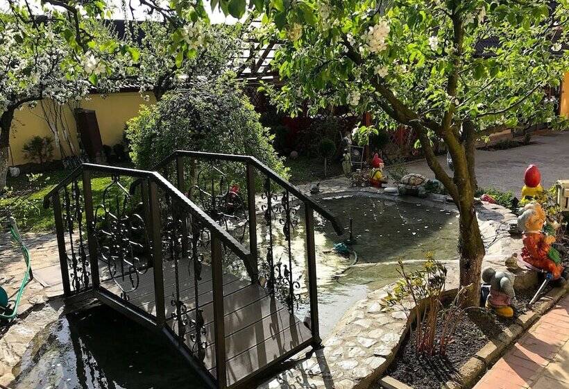 酒店 Pensiunea Cristina & Spa