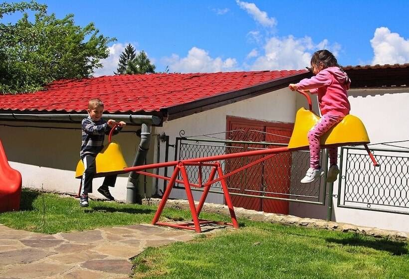 酒店 Pensiunea Cristina & Spa