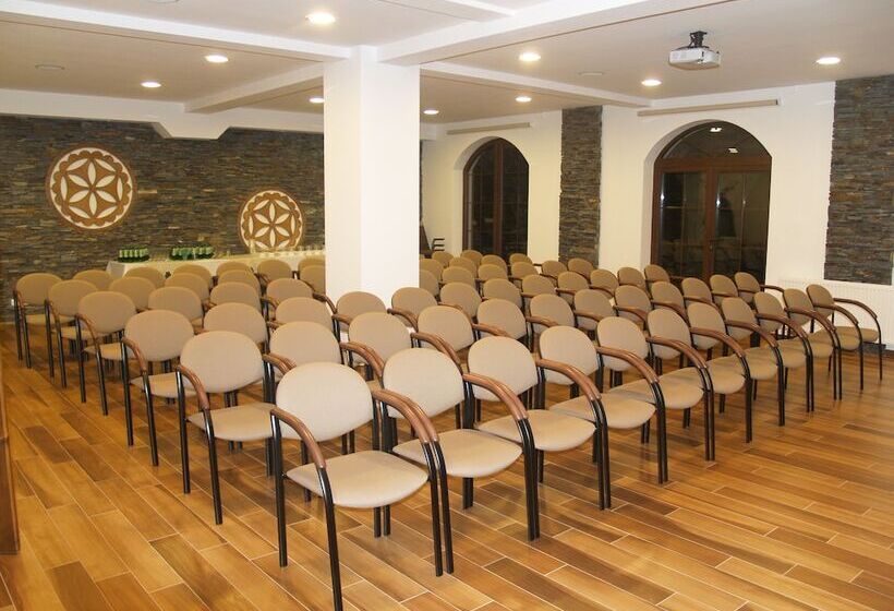 هتل Pensjonat Orlik Mountain Resort&spa