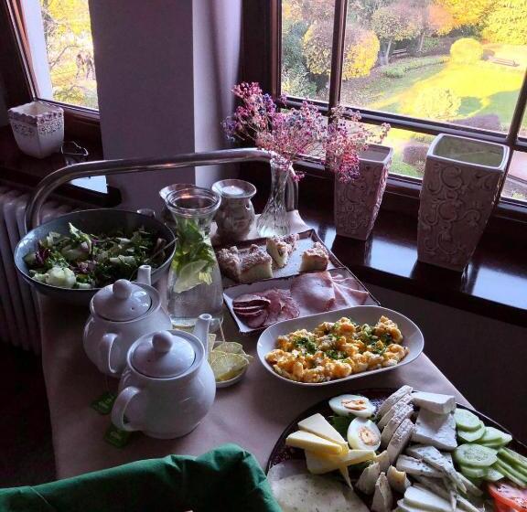 هتل Pensjonat Pod Jemiołą