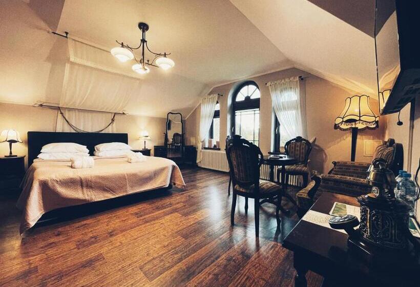 هتل Pensjonat Pod Jemiołą