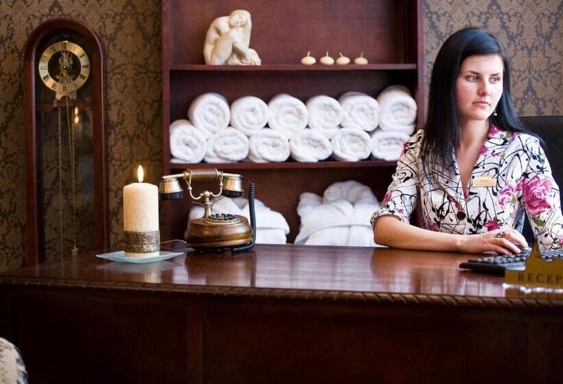 هتل Pensjonat Pod Jemiołą