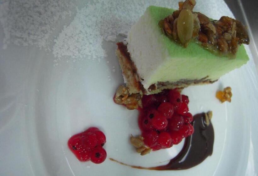 فندق Pensjonat Zamek Dersława