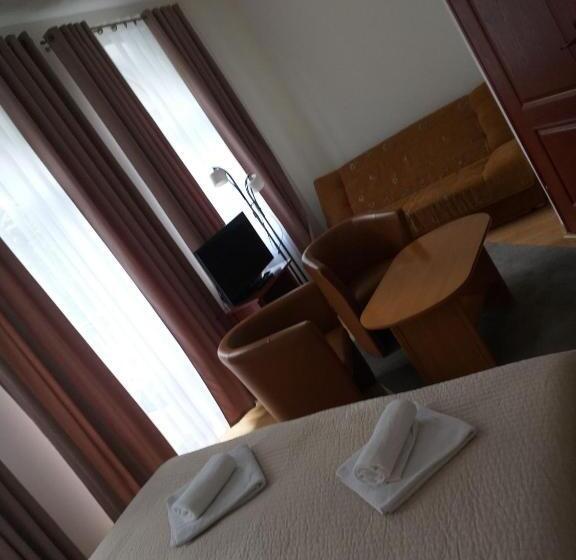 酒店 Pensjonat Zamek Dersława