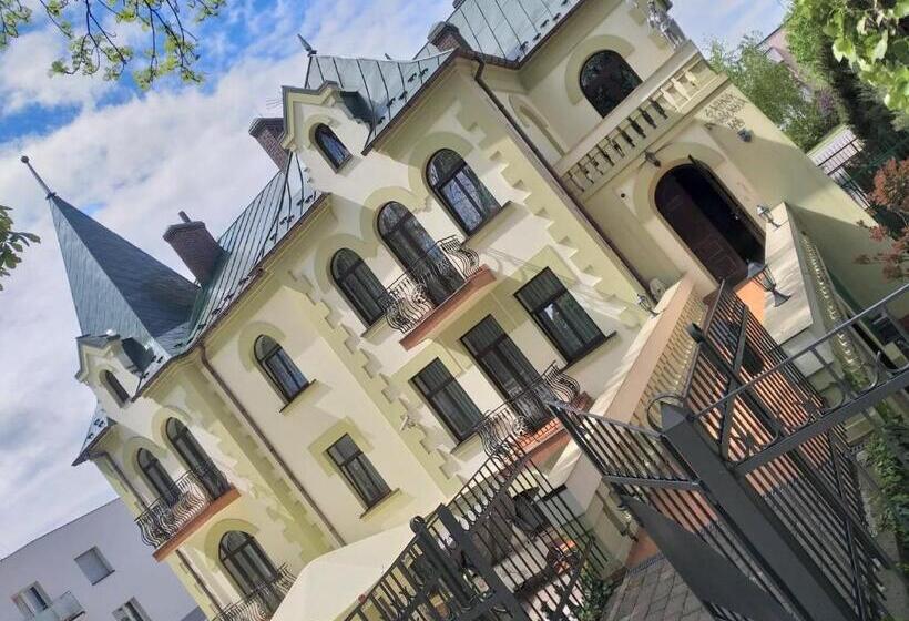 酒店 Pensjonat Zamek Dersława