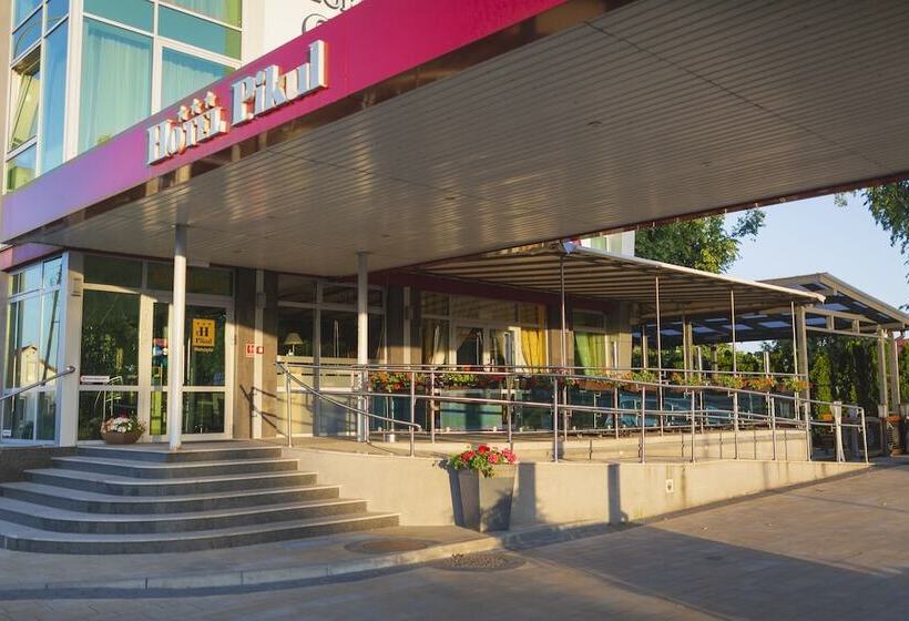 בית מלון כפרי Pikul