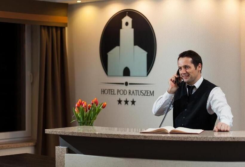 ホテル Pod Ratuszem