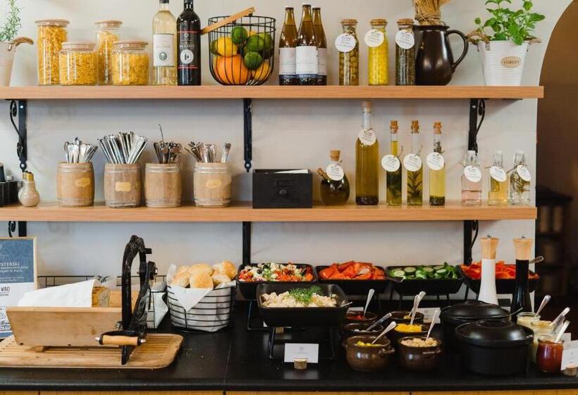 酒店 Podklasztorze