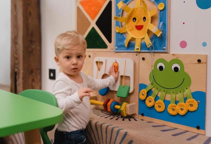 酒店 Podklasztorze