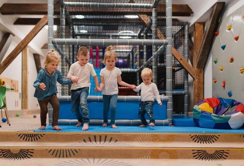 酒店 Podklasztorze