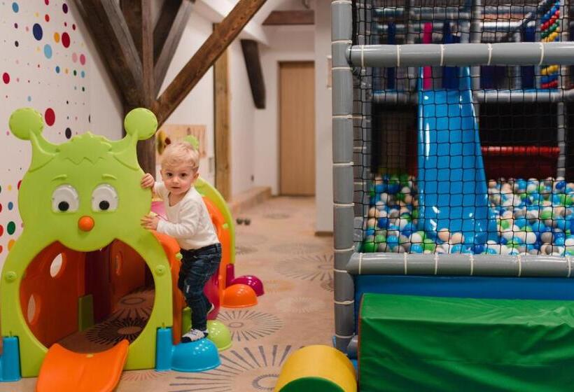 酒店 Podklasztorze