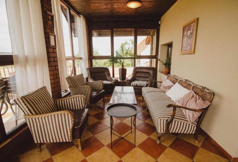 Отель Podkowa Modliszów