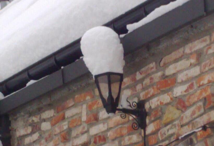 Отель Podzamcze