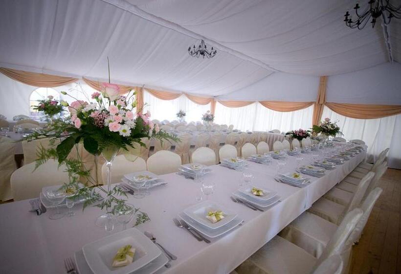 فندق Restauracja Cztery Pory Roku